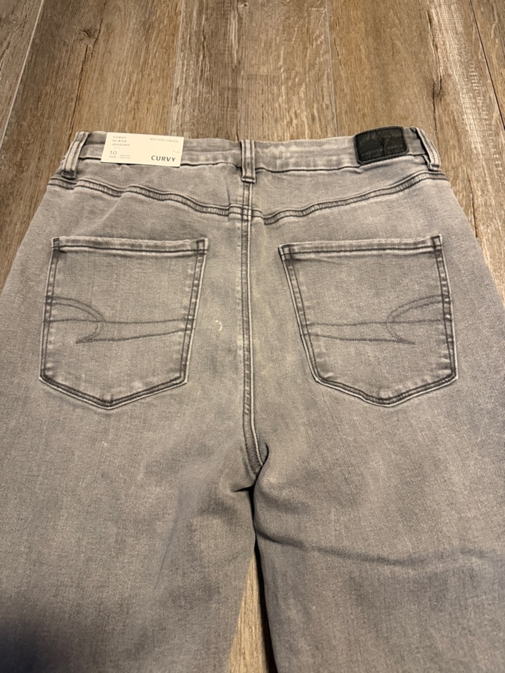 American Eagle Gray Curvy High-Rise Jeggings